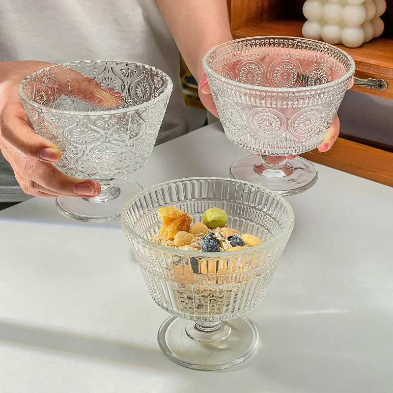 Kitchen Gadgets Vintage - Tasse en verre à fleurs en