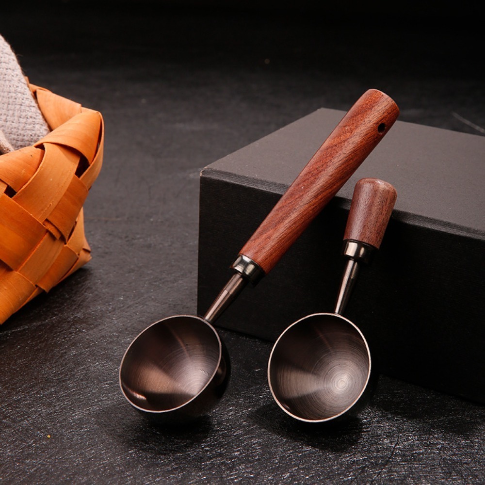 Cuillère à café en bois de noy - Kitchen Gadgets Under $25 avis et prix